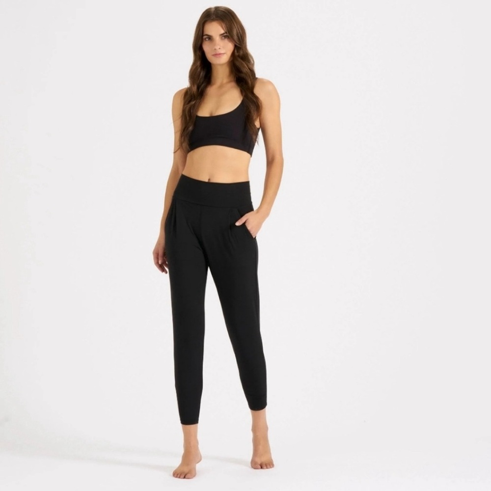 Vuori Lux Harem Pants